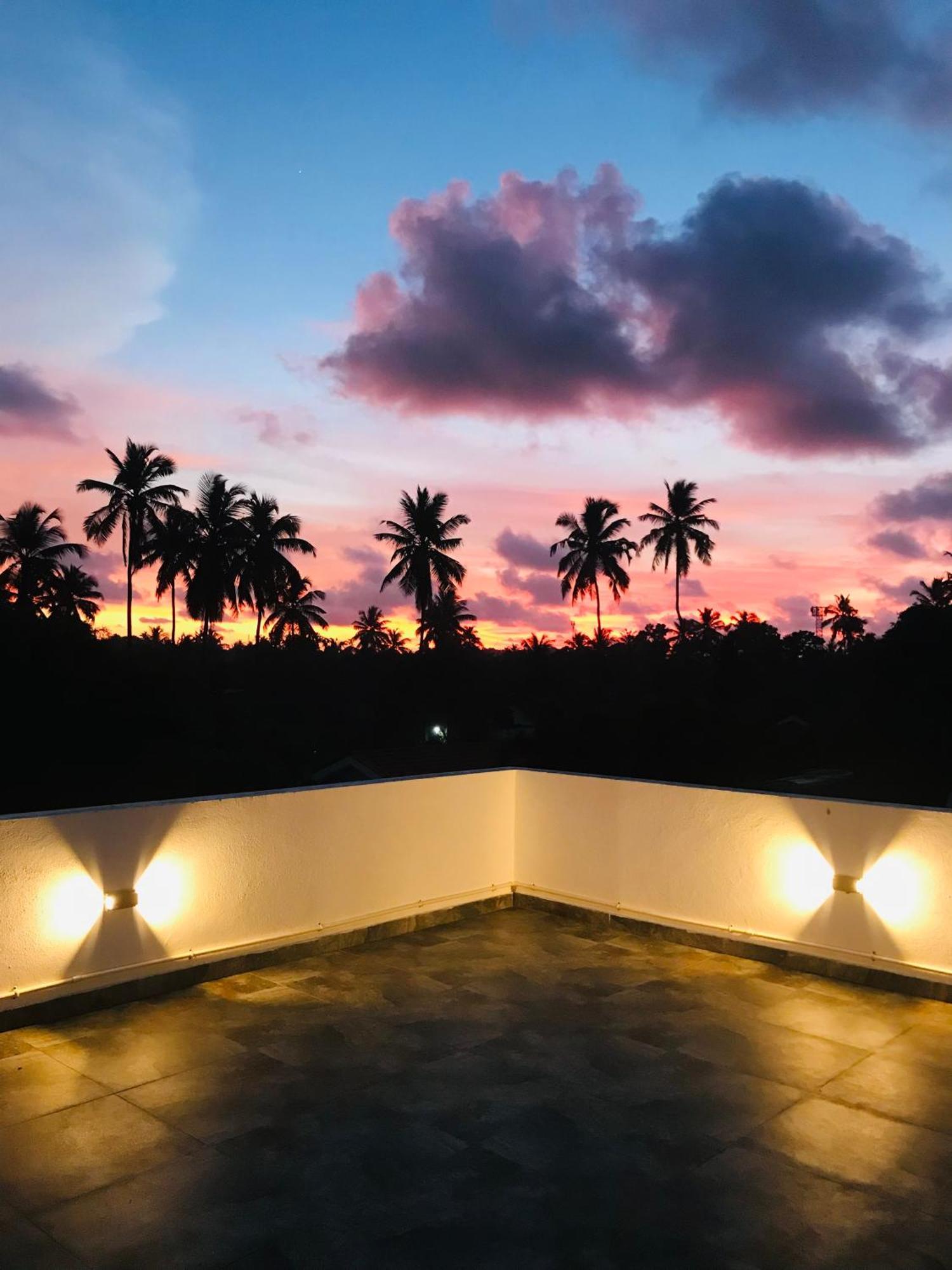 Sri White Villa Airport Boutique Hotel Katunayaka Dış mekan fotoğraf