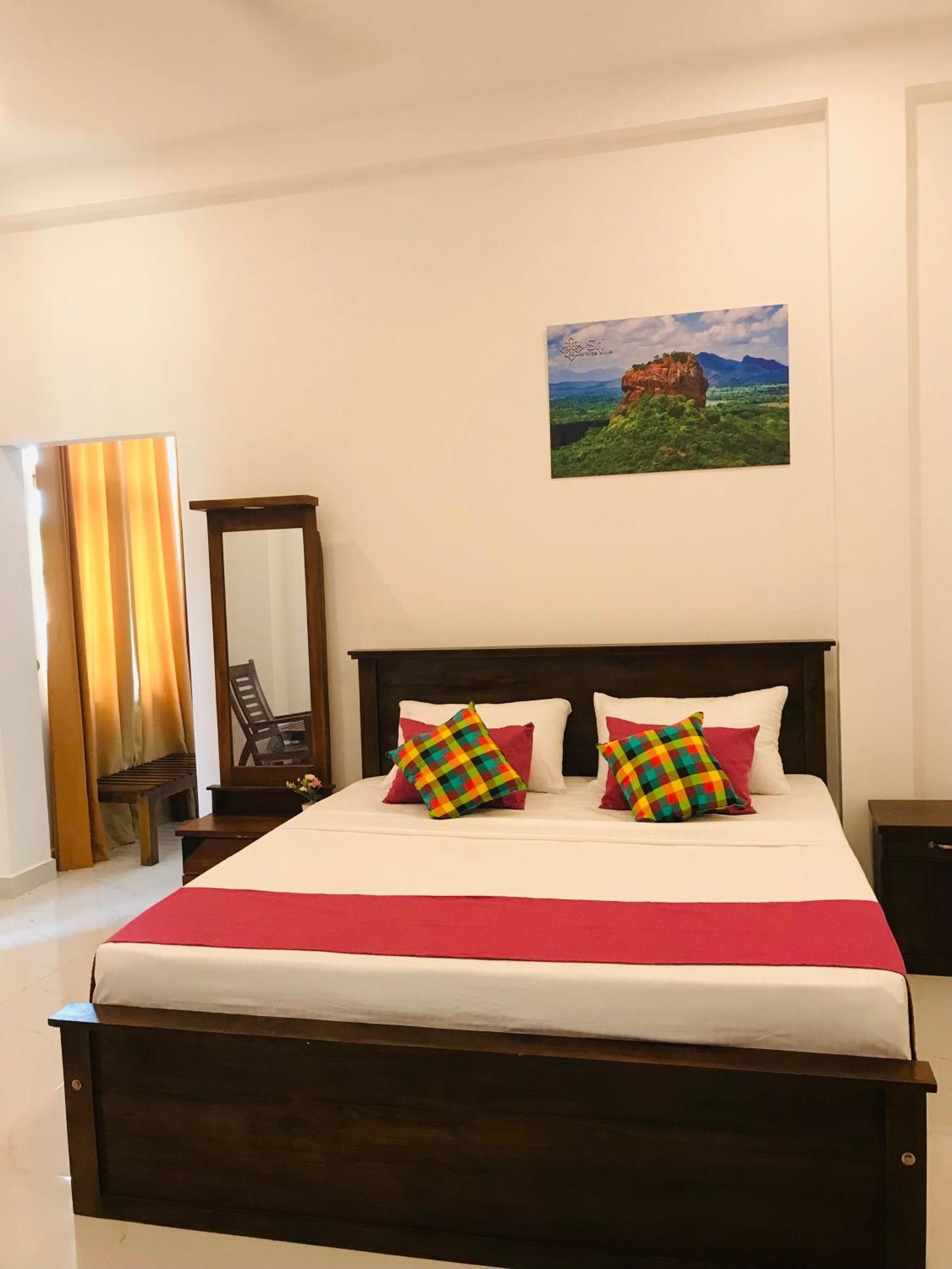 Sri White Villa Airport Boutique Hotel Katunayaka Dış mekan fotoğraf